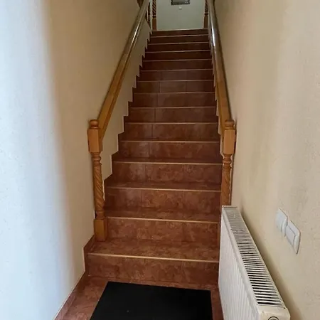 квітковий двір منزل ريفي