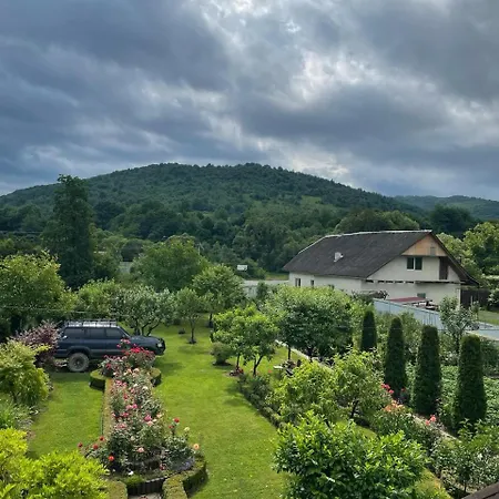 квітковий двір Country house *