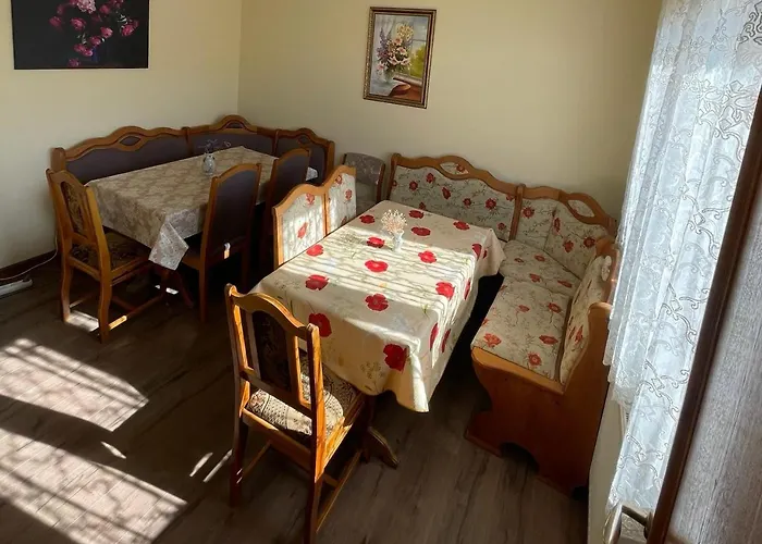 Country house квітковий двір