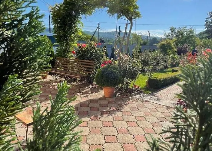 квітковий двір Country house *