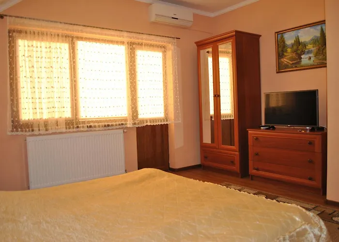 Country house квітковий двір